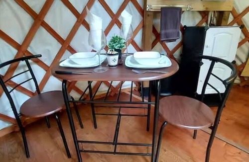 Mandeville RV Rental | Bohémienne des Yourtes du petit ruisseau avec spa