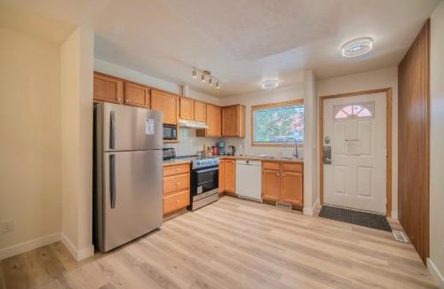Canmore Apartment | Bow Valley Chalets-Entire 2 King Bedrooms townhouse