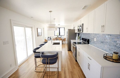 Put-in-Bay House | BRAND NEW 5 bedroom house steps to Downtown Put-In-Bay - The Pearl House