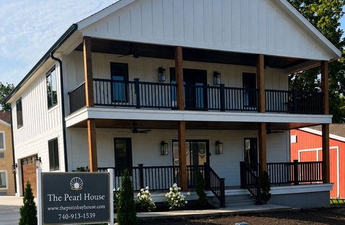 Put-in-Bay House | BRAND NEW 5 bedroom house steps to Downtown Put-In-Bay - The Pearl House
