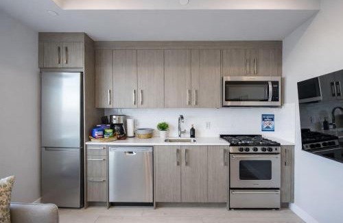 Kensington Apartment | Brand New King Bed Suite Gym UG Park Kensington