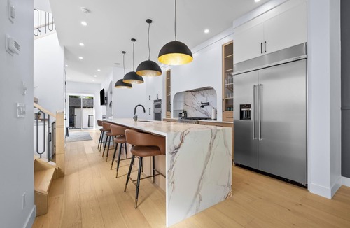 Southwest Calgary House | Brand New Luxury 3BD King Bed, A/C-Tree Lined St