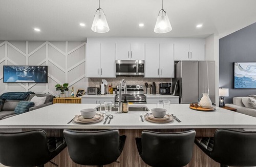 Harvie Heights Apartment | Brand new Townhouse at Gates to Banff National park - Mountain Views and Hot Tub