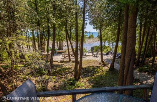 Northern Bruce Peninsula House | Breezy Woods - Tobermory Waterfront