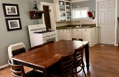 Grawn House | Brookside Cottages and Resort Lakeview Cottage