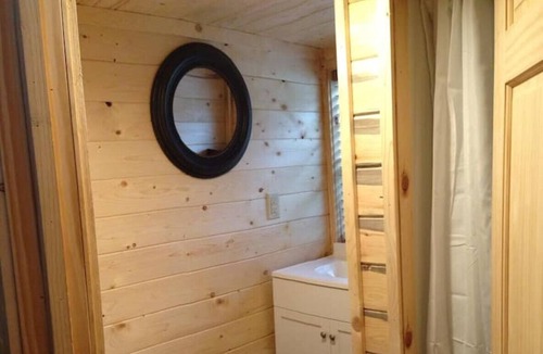 Frank Cabin | Buck Hill Tiny Home Cabin #3 Mountain & Pond Views