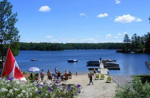 Seguin House | Bunkie 4 At The Lake On Muskoka Shores