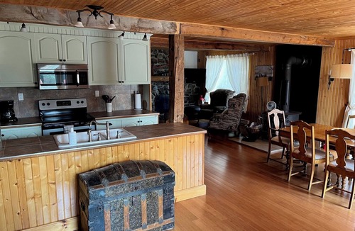 St-Francois-de-l'Ile-d'Orleans Ski Chalet | The Yellow House