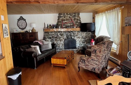 St-Francois-de-l'Ile-d'Orleans Ski Chalet | The Yellow House