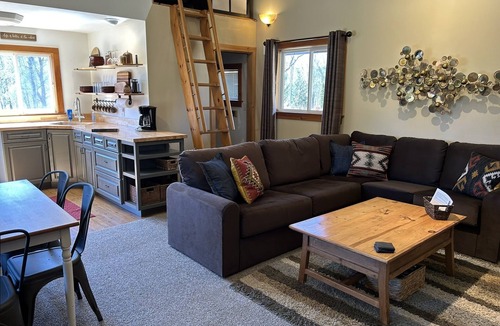 Great Valley Cabin | Cabin - 4 miles from Holiday Valley. Peaceful setting with hot tub.
