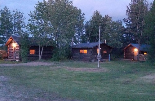 Big River Cabin | Cabin #7 - Rustic Cabin at Delaronde Resort
