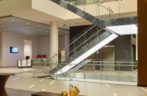 Calgary Hotel | Calgary Airport Marriott In-Terminal Hotel