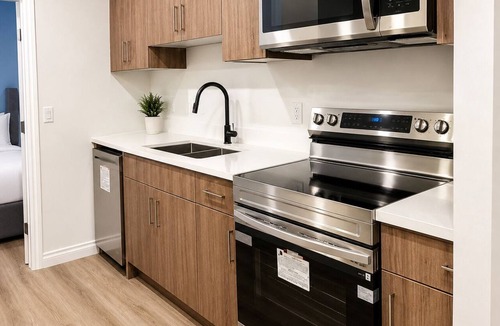 Southwest Calgary Apartment | Calgary Urban Suites B