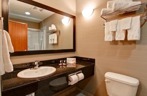 Lac La Biche Hotel | Canalta Hotel Lac La Biche