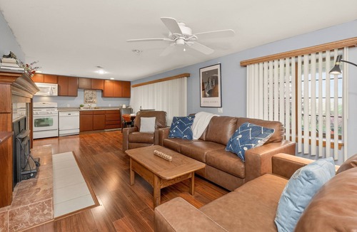 Rushville House | Canandaigua Lake | Near Wineries | Sleeps up to 10 | Hot tub