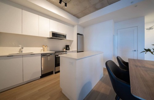 Carlingwood - McKellar Park - Laurentien View Apartment | Carlton West Modern Living | Stylish 1BR