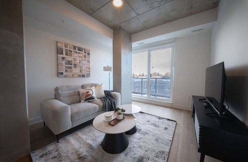 Carlingwood - McKellar Park - Laurentien View Apartment | Carlton West Modern Living | Stylish 1BR