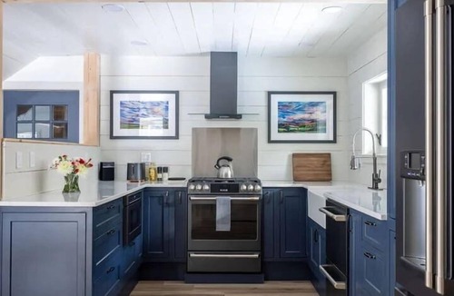 Reading Apartment | Carriage House with Valley Views, Rock Haven