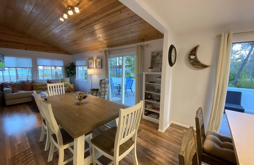 Oscoda Cottage | Casa Luna Beach House - Sugar Sand + Moonlit Views