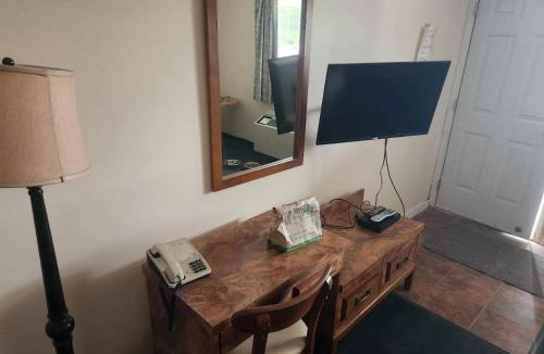 Fraser Lake Hotel | Cataline Motor Inn