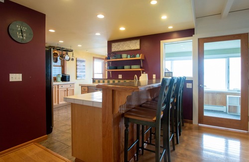Town of Varick Cottage | Cayuga Gray: Lakefront Home Near Cayuga Wineries!