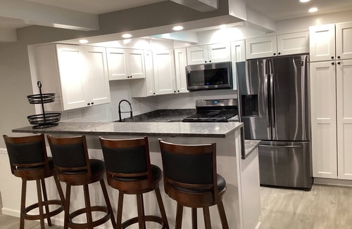 Lansing House | Cayuga Lake Views Sleeps 10 Near Aurora & Wineries Wedding Ready