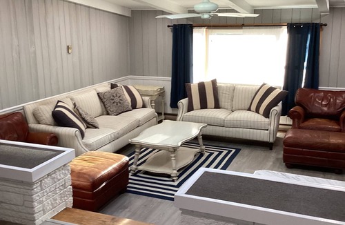 Lansing House | Cayuga Lake Views Sleeps 10 Near Aurora & Wineries Wedding Ready