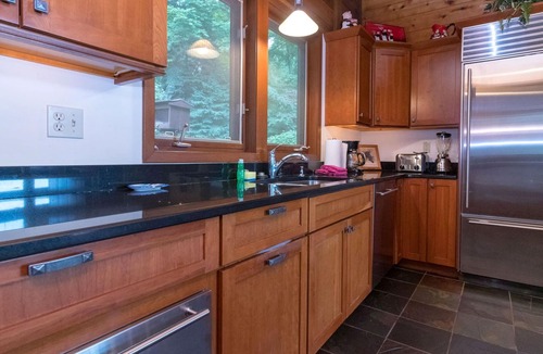 Town of Jerusalem Cottage | Cedar Lodge: Exquisite Timberframe on Keuka Lake