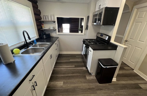 Norwalk Cabin | Cedar point/Kalahari Summit Raceway Getaway
