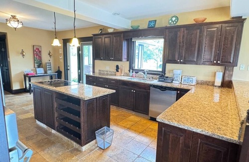 Montague House | Cedayway Riverview Estate-by Brudenell River overseeing golf course