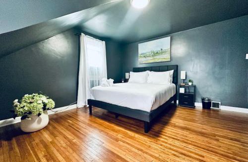 Cheektowaga Apartment | Central location Parking