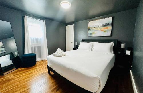Cheektowaga Apartment | Central location Parking