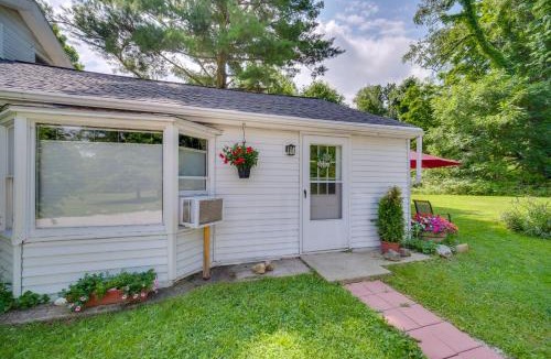 Wayland House | Chagrin Falls Cottage 2 Mi to Town