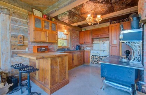 Sainte-Marguerite Ski Chalet | Chalet Ancestral - Old-World Charm by Lake