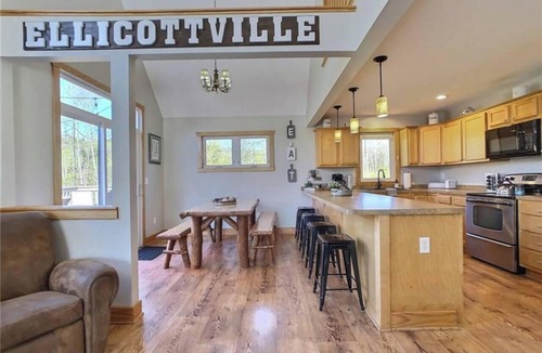 Great Valley Ski Chalet | Chalet Après: EVL Chalet w Game Rm + Slopes 5 min