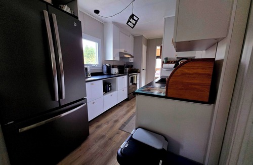 Riviere-Bleue Ski Chalet | Chalet des frontières Le 522 on the shores of Lac Long in Temiscouata