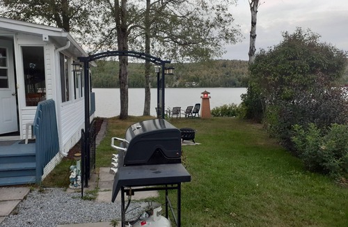 Riviere-Bleue Ski Chalet | Chalet des frontières Le 522 on the shores of Lac Long in Temiscouata