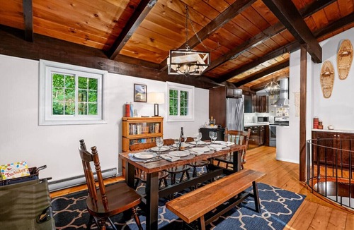 Bellaire Ski Chalet | Chalet Getaway | Hot tub | Sauna | Firepit | Pool