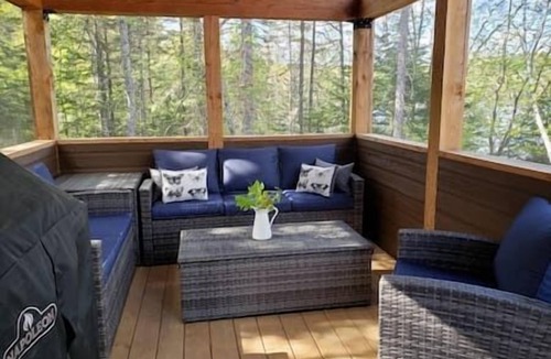 Entrelacs Ski Chalet | Chalet Harmonie: By the Lake & Spa