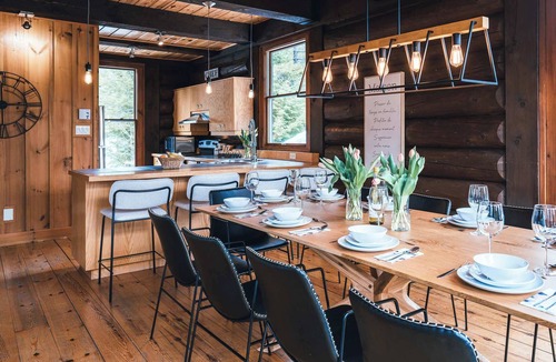 Lac Superieur Village Ski Chalet | Chalet Le Luxueux with spa - Mont-Tremblant region