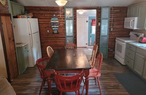 Oscoda Cabin | Chappy's Cabin - Very Cute, Comfy, and Traditional! Includes Window A/C Unit!