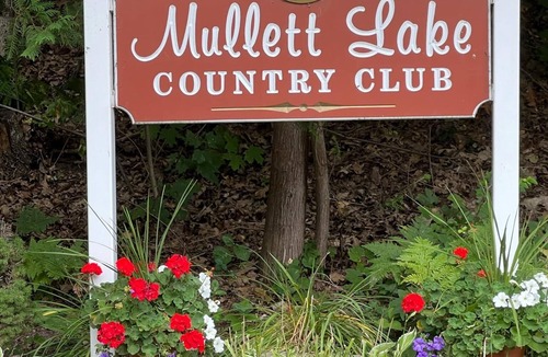 Mullett Lake Cottage | Charming 2-bedroom cottage on Mullett Lake - northwest side!