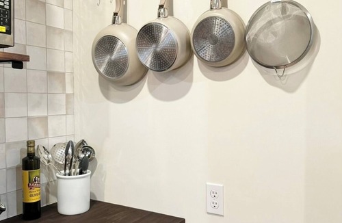 Lakewood House | Charming 2-bedroom house in Lakewood with WiFi access