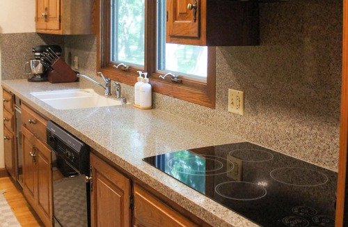 Olmsted Falls House | Charming 3-bedroom house. Nature + Comfort near Cleveland