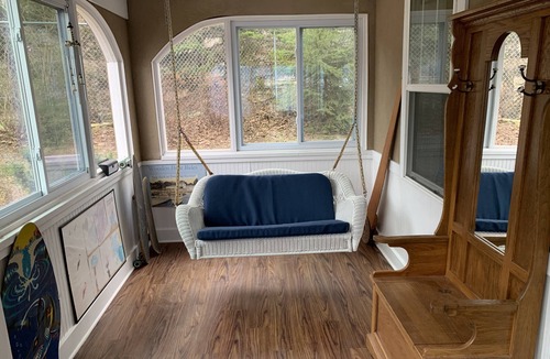 Lakeside House | Charming 3-Bedroom Home in Delightful Lakeside – Golf Cart Included!