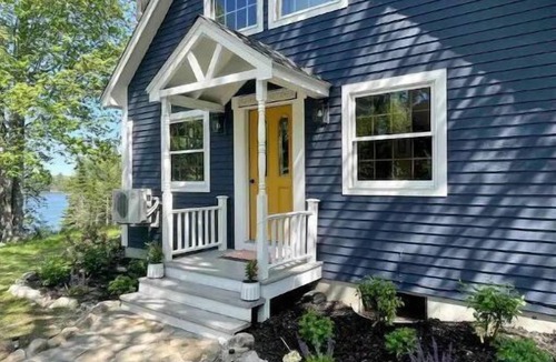 Franklin Cottage | Charming and Quaint Retreat on Taunton Bay