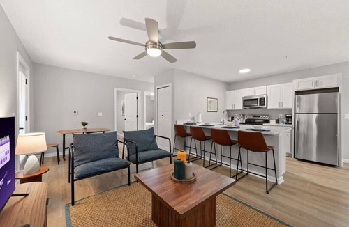 University Circle Apartment | Charming & Central | 3 Bedroom | CLE Clinic