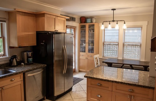 Lynn Valley House | Charming family & pet friendly home with private yard & deck in Lynn Valley