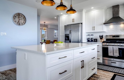 Leamington House | Charming Lakefront Vacation Rental on Lake Erie for a Memorable Family Escape in Leamington, Ontario