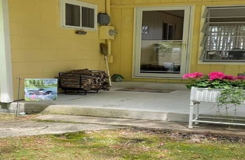 Pellston Cottage | Charming lakeside cottage on beautiful Douglas Lake